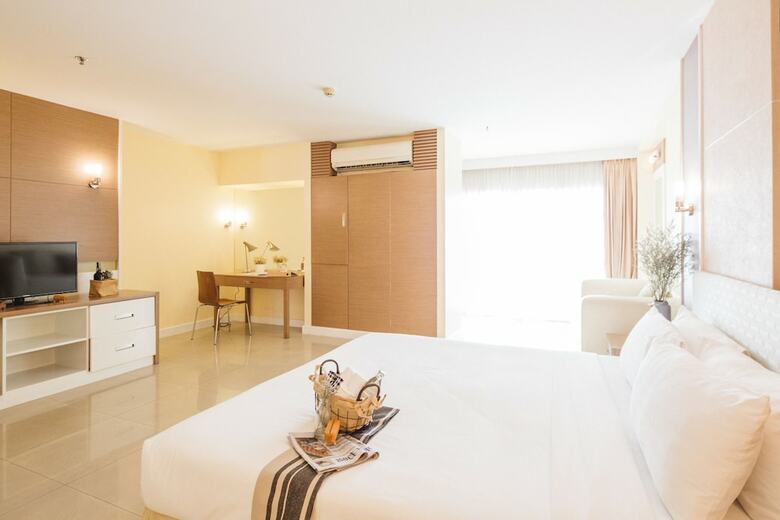 Clef Hotel