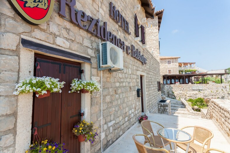 Hotel Kulla E Balshajve