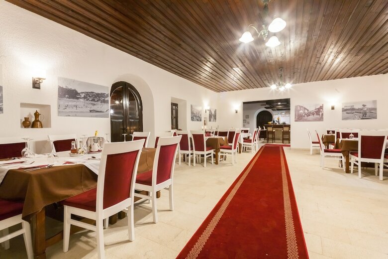 Hotel Kulla E Balshajve