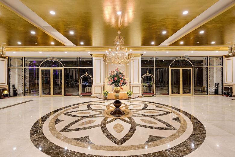 Hotel Danang Golden Bay
