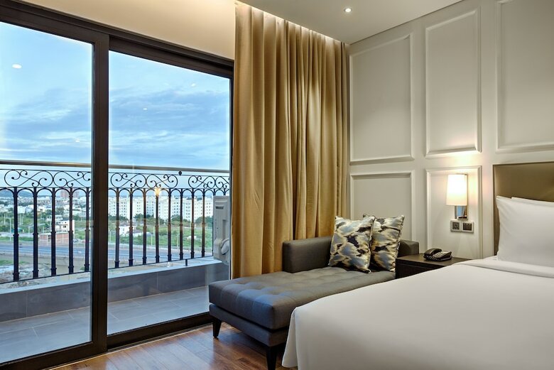 Hotel Danang Golden Bay