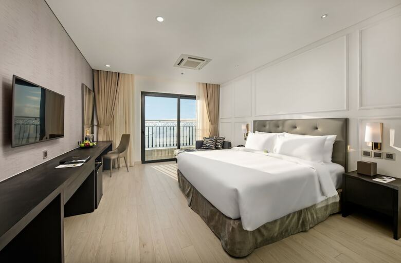Hotel Danang Golden Bay