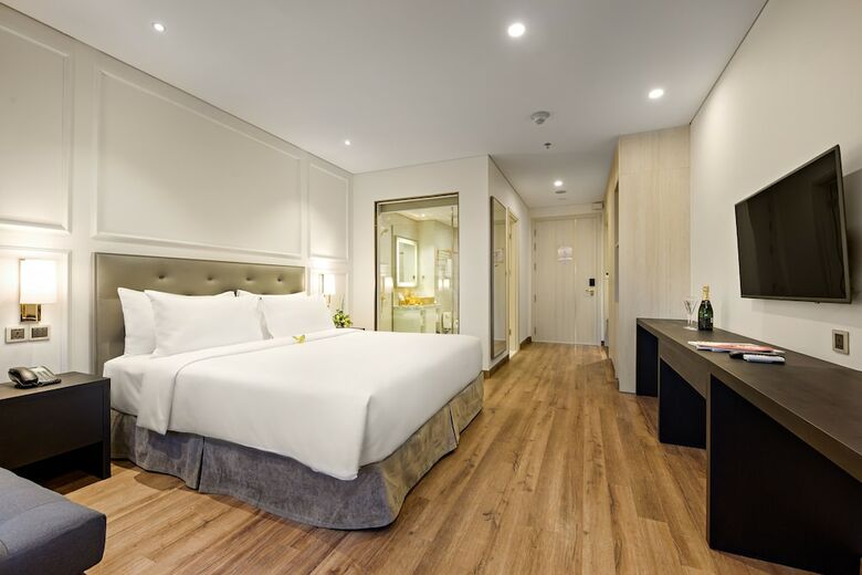 Hotel Danang Golden Bay