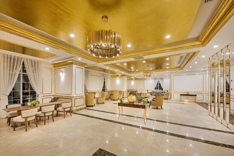 Hotel Danang Golden Bay