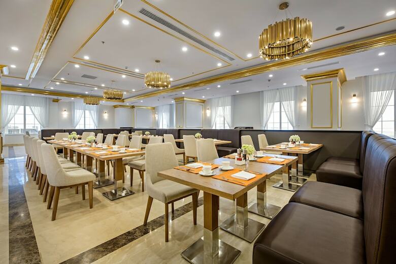 Hotel Danang Golden Bay