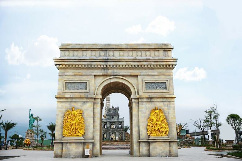 Hotel Danang Golden Bay