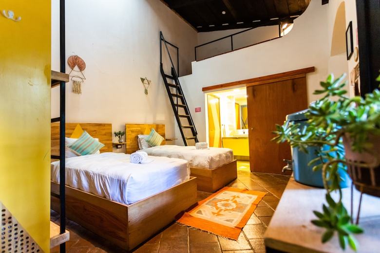 Hostal Adra Hostel