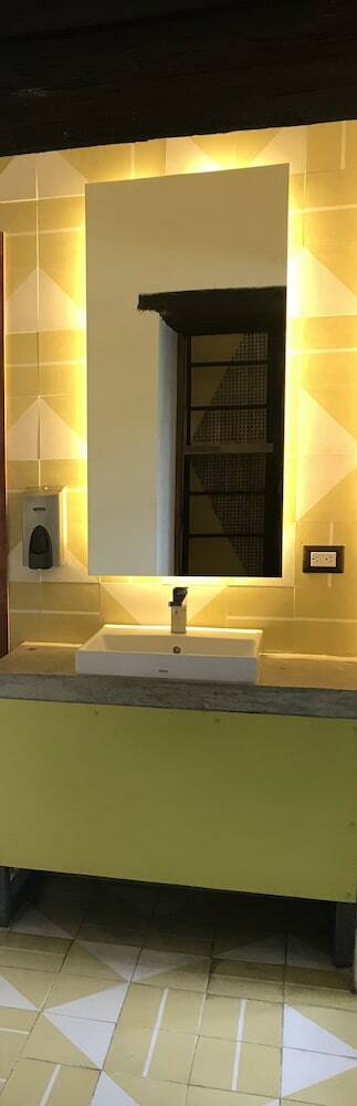 Hostal Adra Hostel