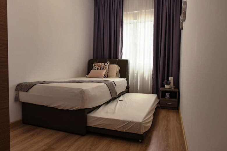 Peony Apartment @ Cameron