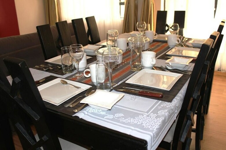 Crystal Glow Serviced Apartment