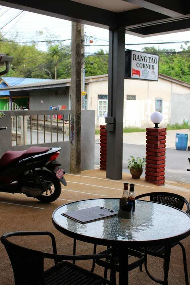 Hotel Bangtao Corner
