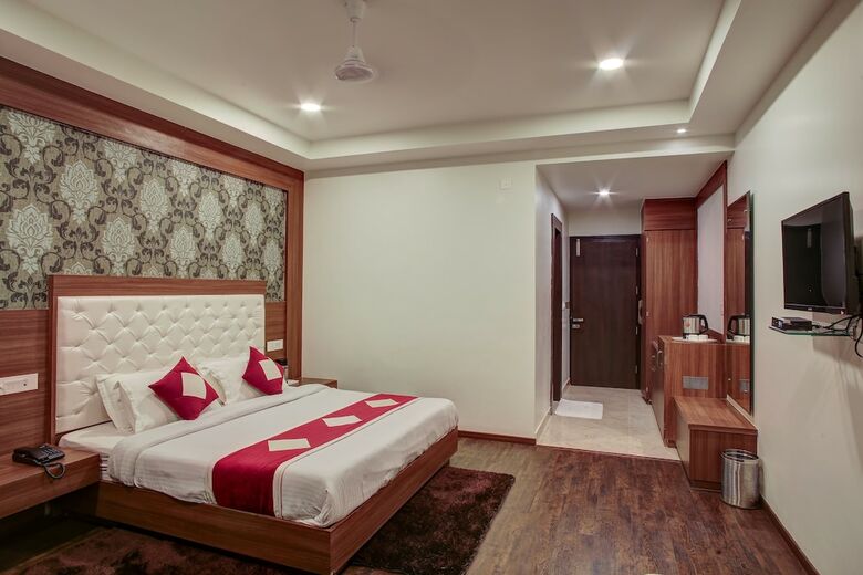 Hotel The Royal Krishna