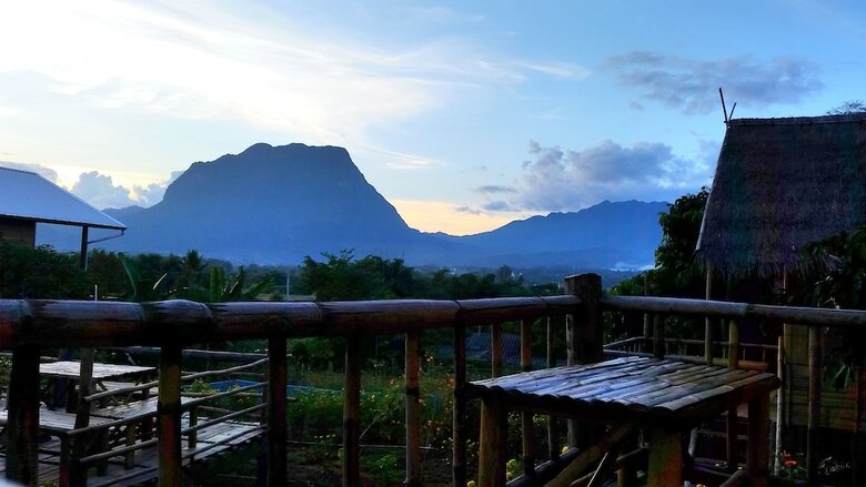Hotel Baan Aingdoi Homestay