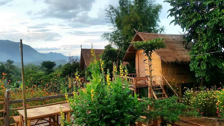 Hotel Baan Aingdoi Homestay