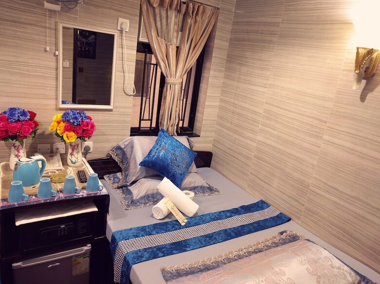 Hostal Paris Guest House - Hostel
