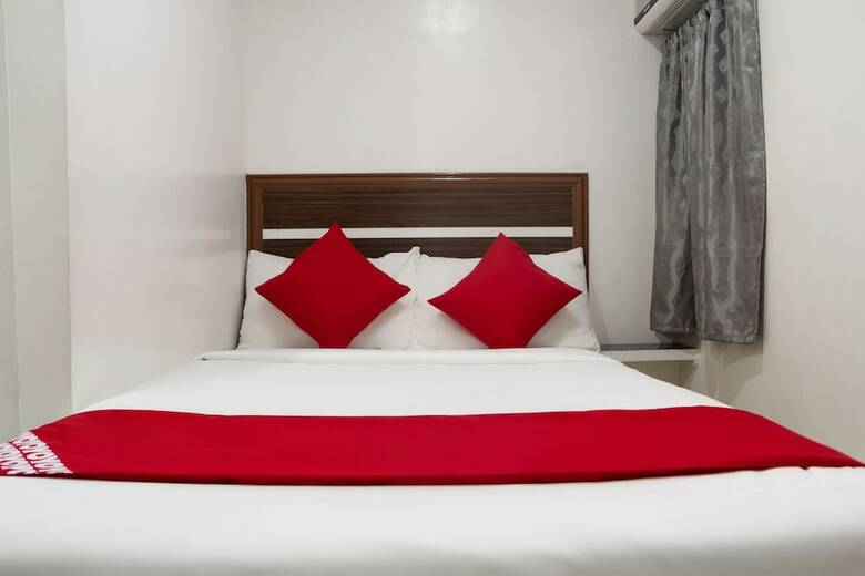 Oyo 165 Circle-b Apartelle & Suites