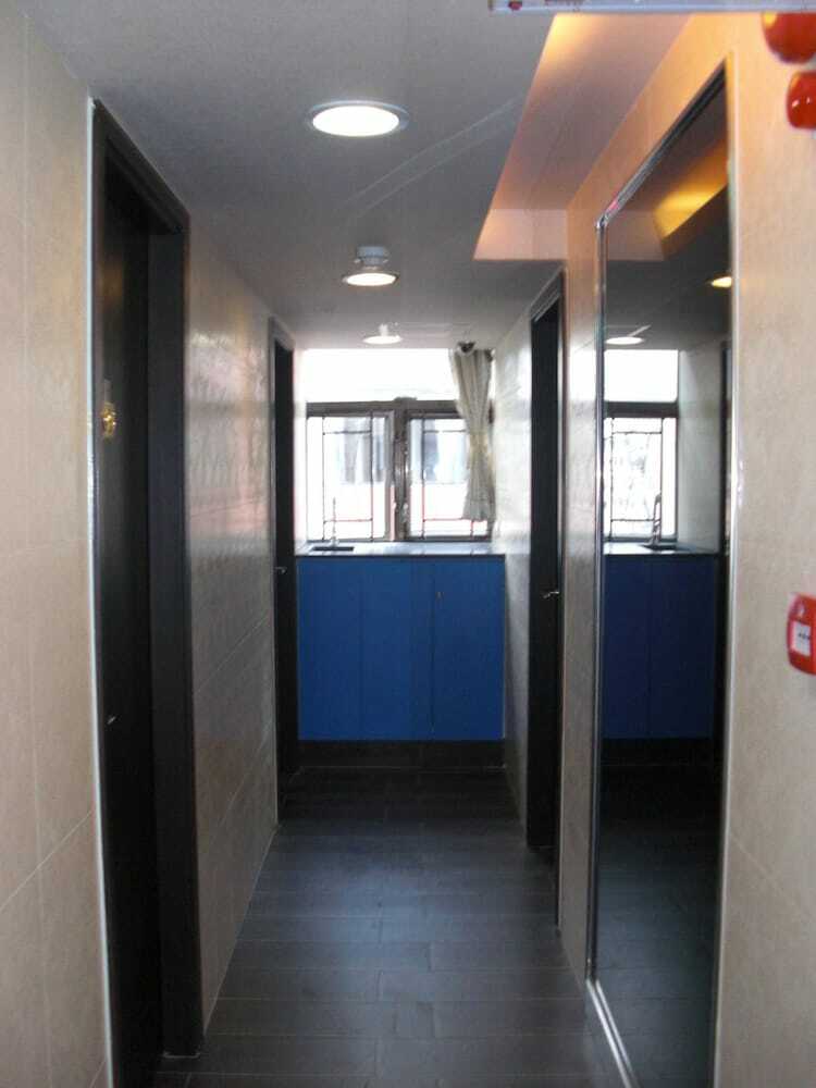 Empire Commercial Hotel