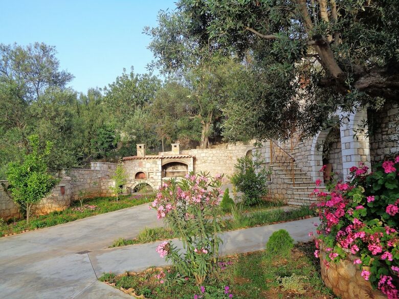 Apartamentos Menina Farm