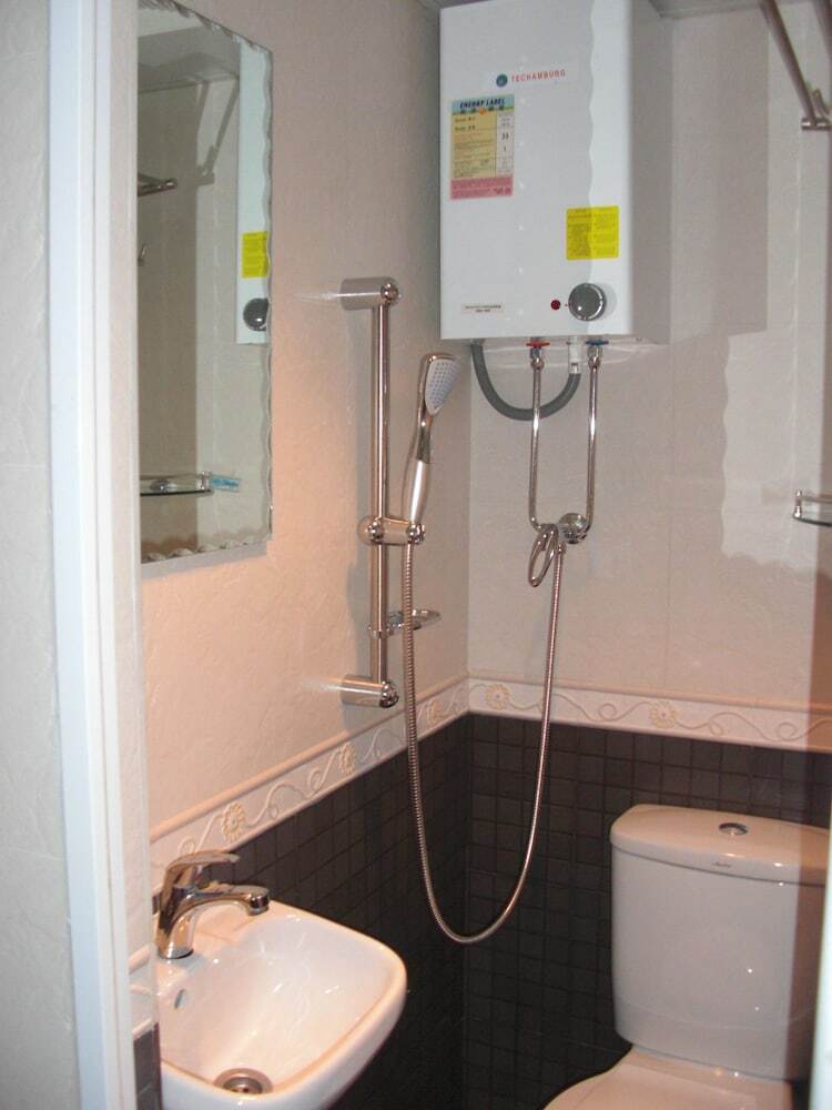Dynasty Commercial Hotel