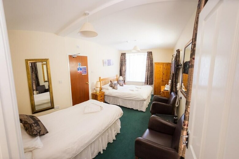 Queensbridge Hotel
