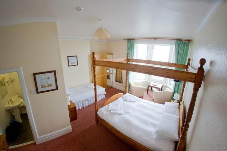 Queensbridge Hotel