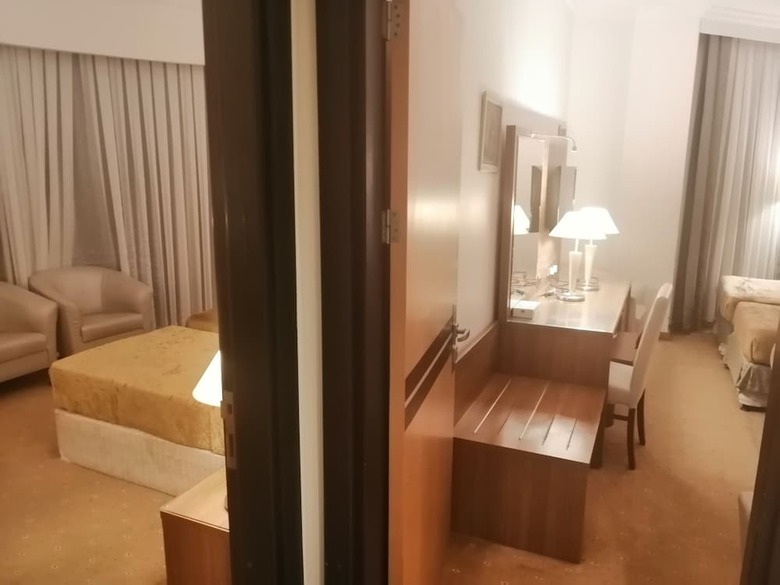 Hotel Golden Tulip Al Mektan