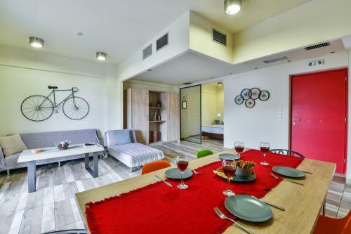 Hotel Athens Way Lofts