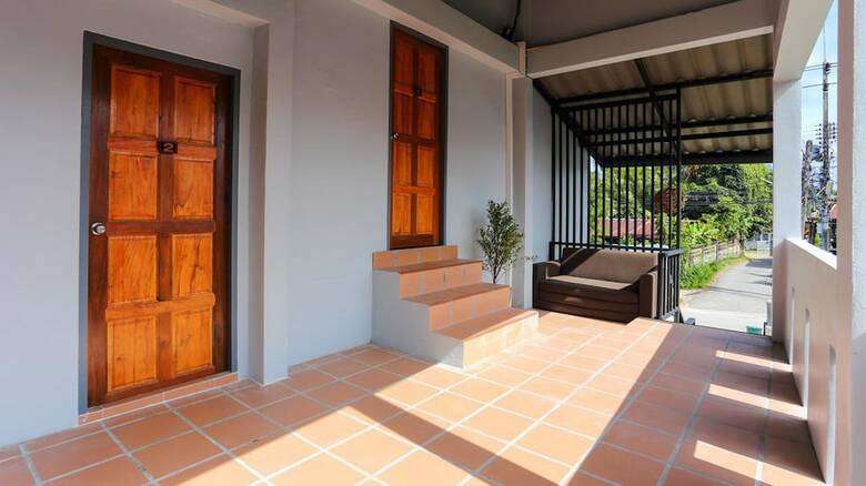 Hotel Bangtao Guest House