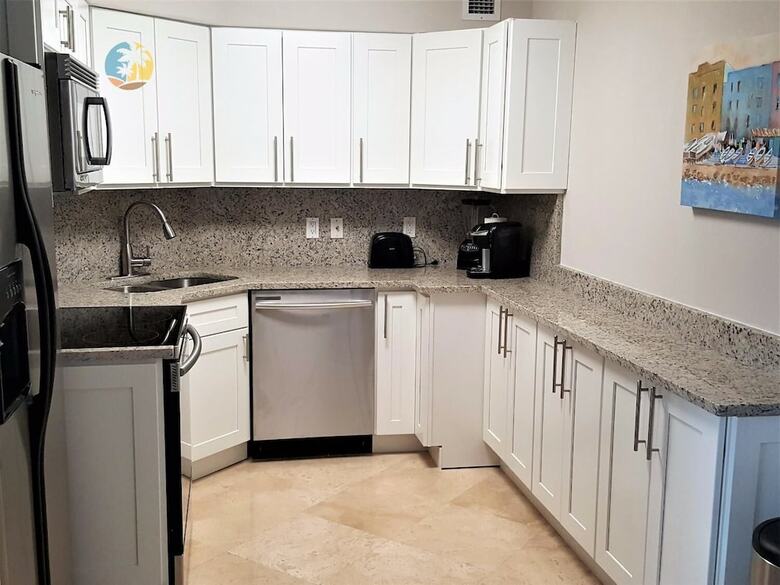 Classic Beach Resort - Hora Rentals