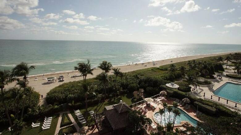Classic Beach Resort - Hora Rentals