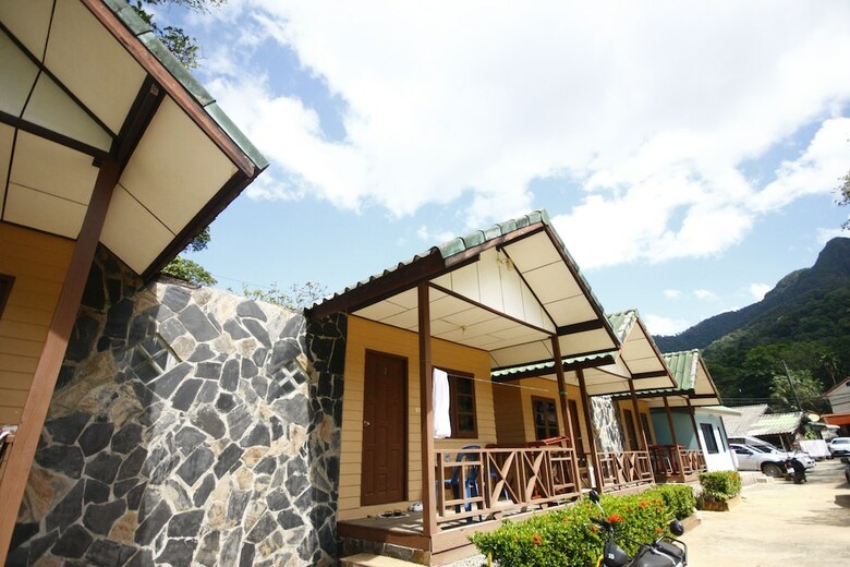 Hotel Giant Bungalow