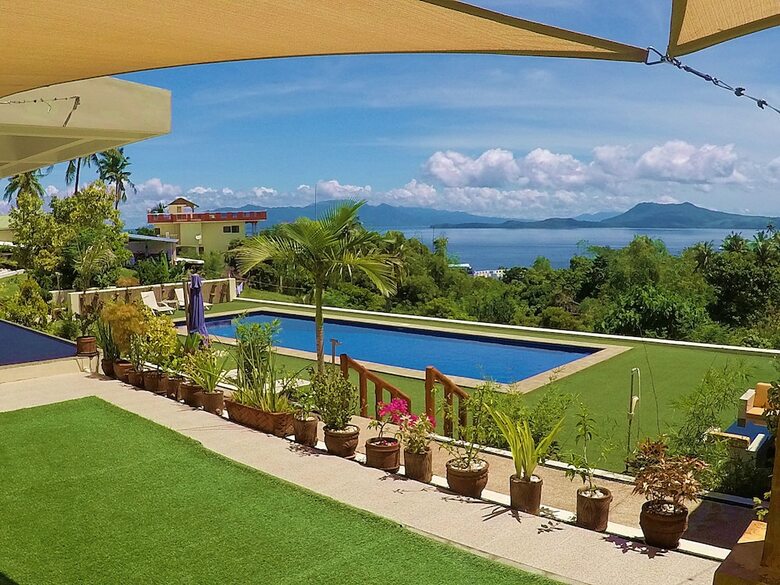 Villa Monkey Beach Dive Resort
