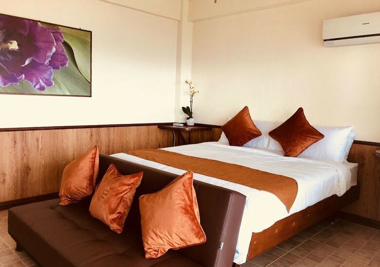 Villa Monkey Beach Dive Resort