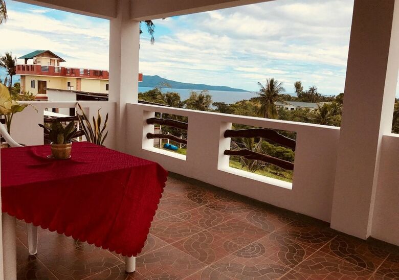 Villa Monkey Beach Dive Resort