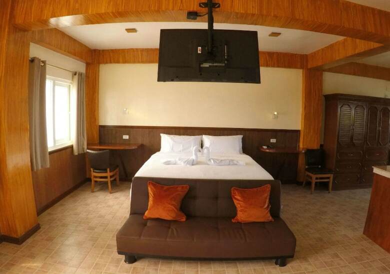Villa Monkey Beach Dive Resort
