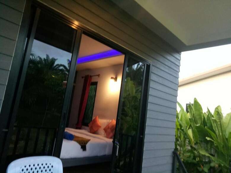 Hotel Baan Reenaa Lanta
