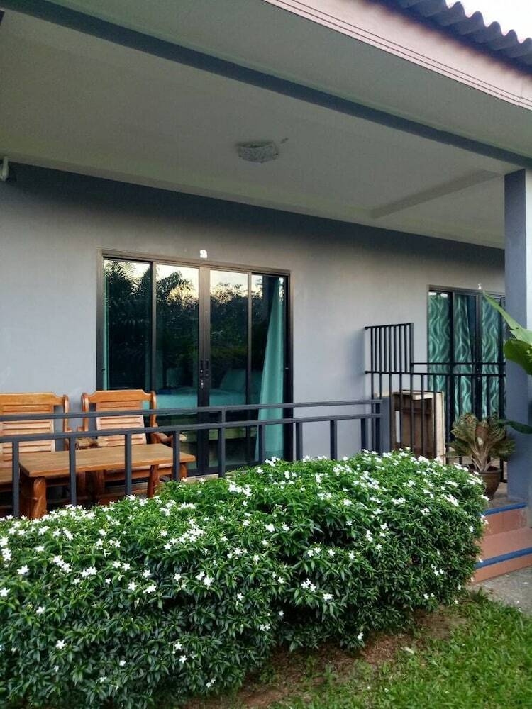 Hotel Baan Reenaa Lanta