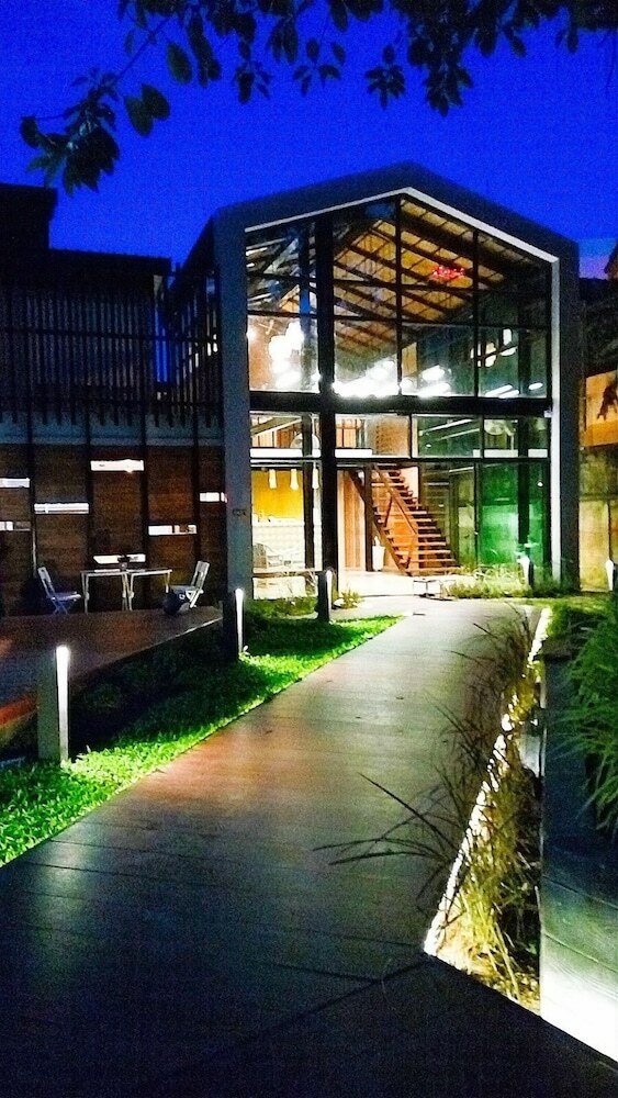 Hostal Baan Mai Kradan Hostel Chiang Rai