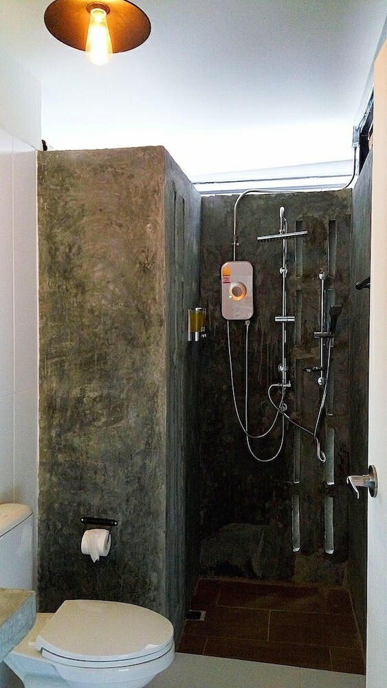 Hostal Baan Mai Kradan Hostel Chiang Rai