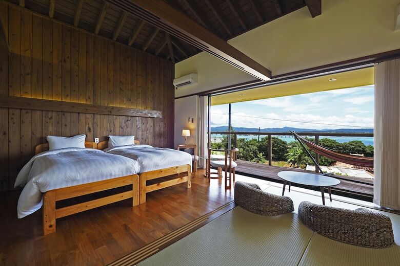 Hotel & Hana Stay
