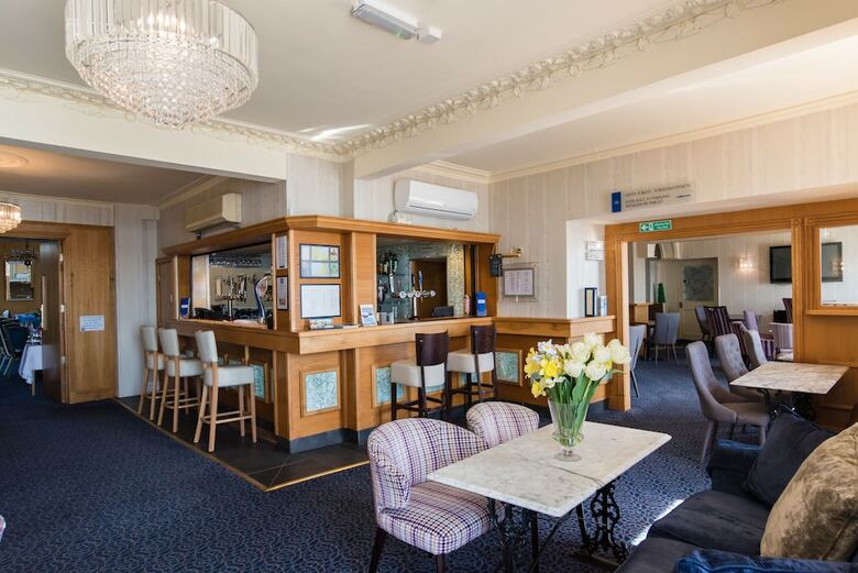 Gwesty'r Marine Hotel & Spa