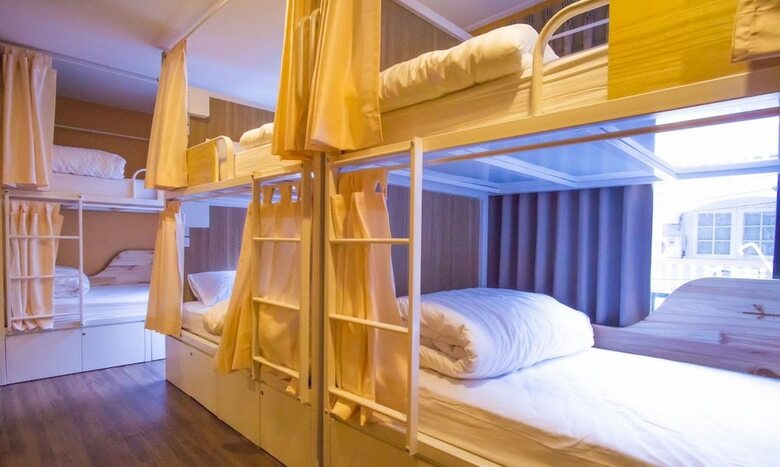 Hostal Click Hostel