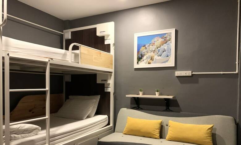 Hostal Click Hostel