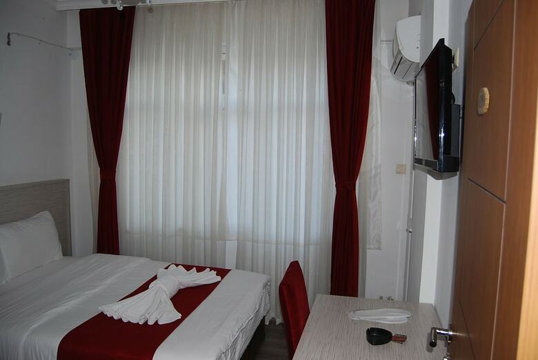 Ferah Hotel