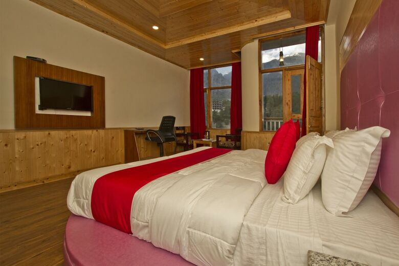 Hotel Sarthak Regency