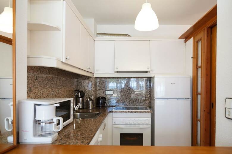 Uhc Novelty Apartments