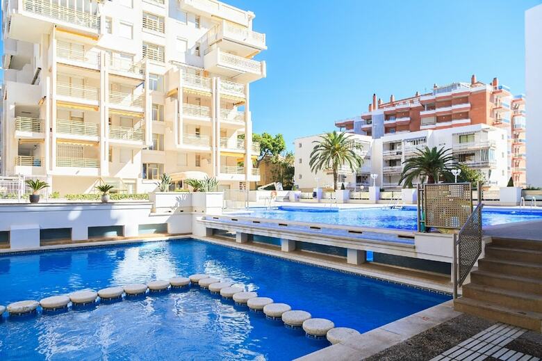 Uhc Novelty Apartments