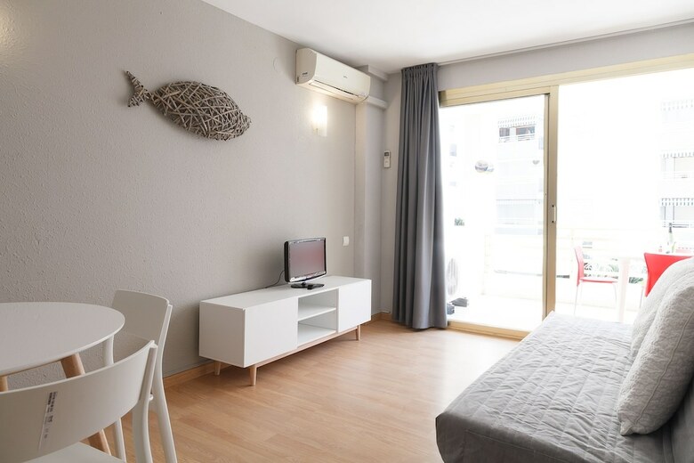 Uhc Novelty Apartments