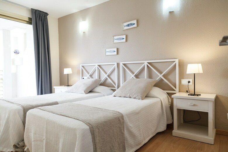 Uhc Novelty Apartments