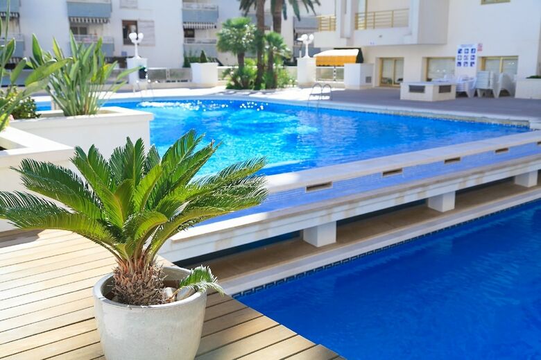 Uhc Novelty Apartments
